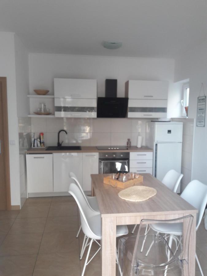 Apartment Tea Примоштен Екстер'єр фото