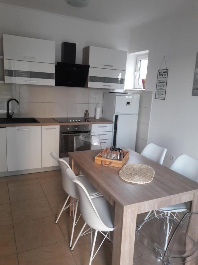 Apartment Tea Примоштен Екстер'єр фото