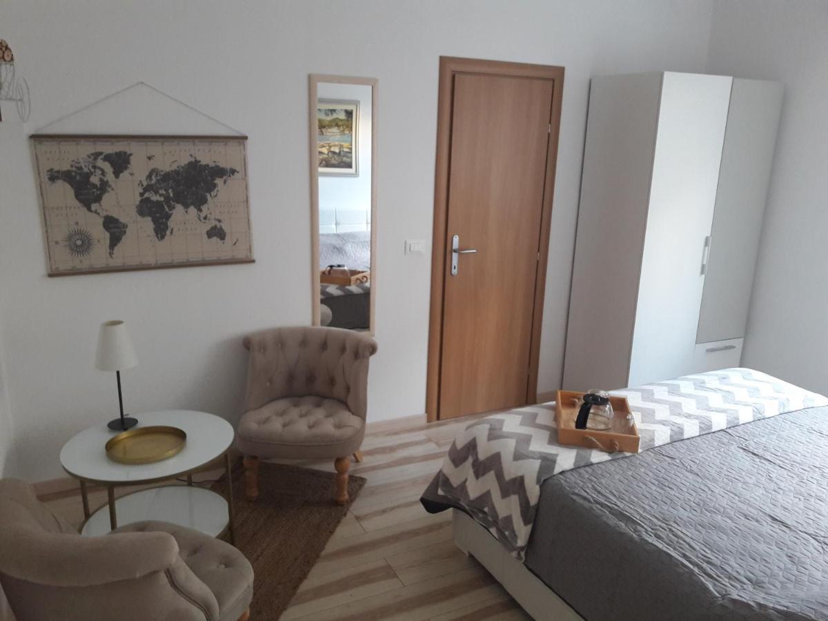 Apartment Tea Примоштен Екстер'єр фото