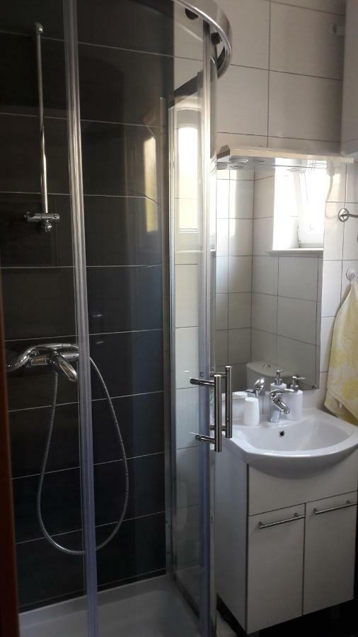 Apartment Tea Примоштен Екстер'єр фото